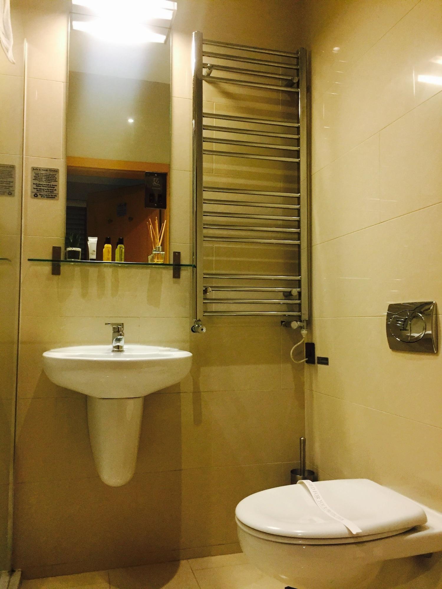 Homestay Hotel Heathrow Hounslow Exterior foto
