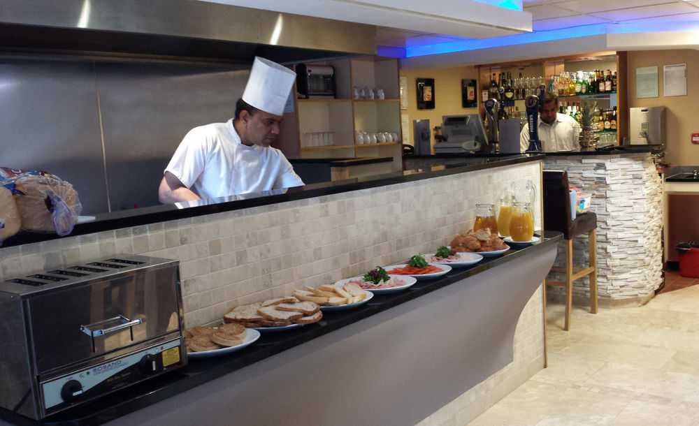 Homestay Hotel Heathrow Hounslow Exterior foto