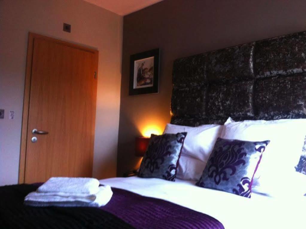 Homestay Hotel Heathrow Hounslow Exterior foto