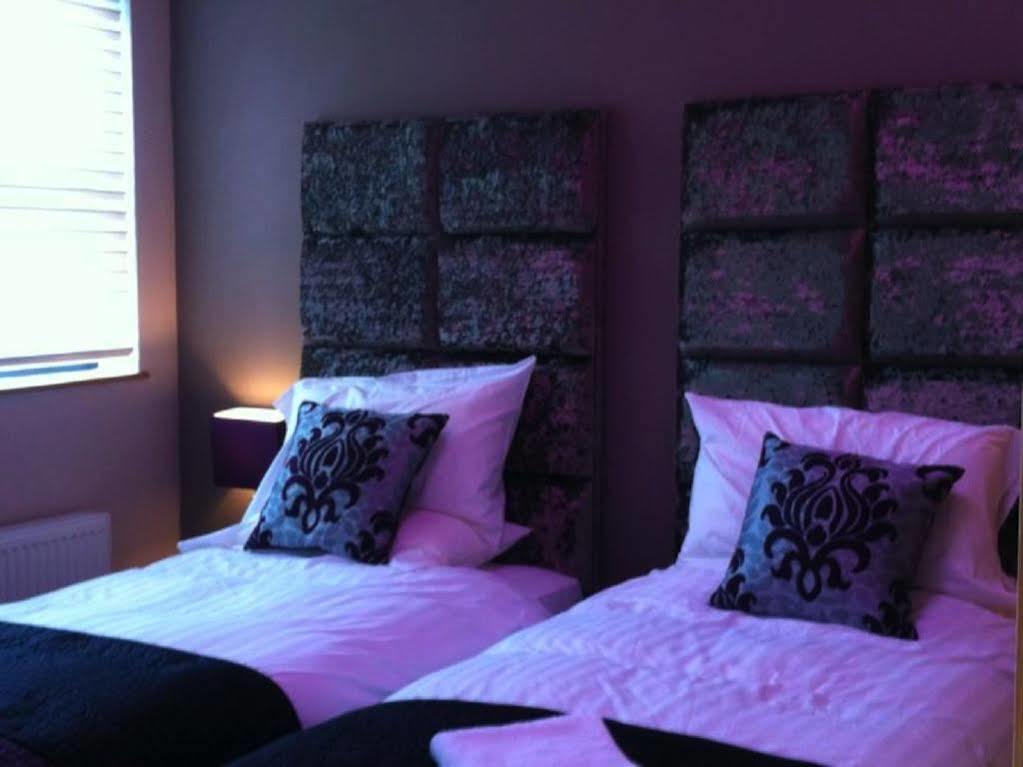 Homestay Hotel Heathrow Hounslow Exterior foto