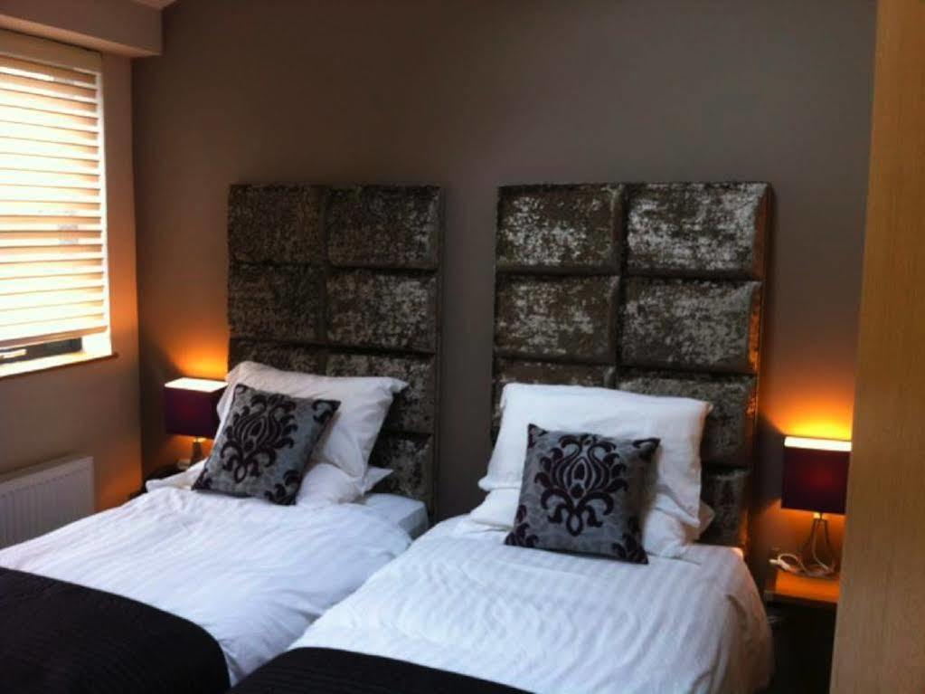 Homestay Hotel Heathrow Hounslow Exterior foto